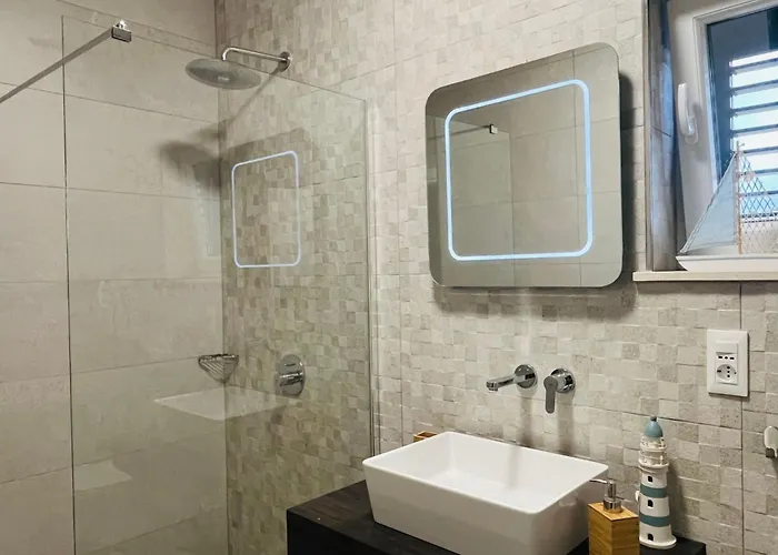 펜션 In Mit Privatem Pool By Interhome *